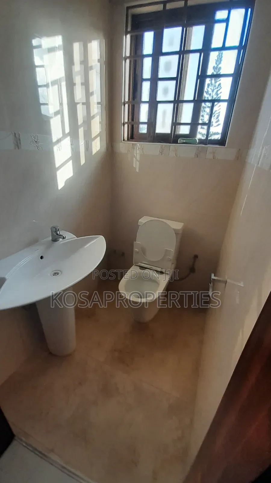 5bdrm House in Adjiringanor, Adjiriganor for rent