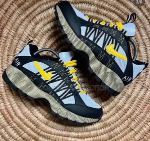 Nike Air Humara