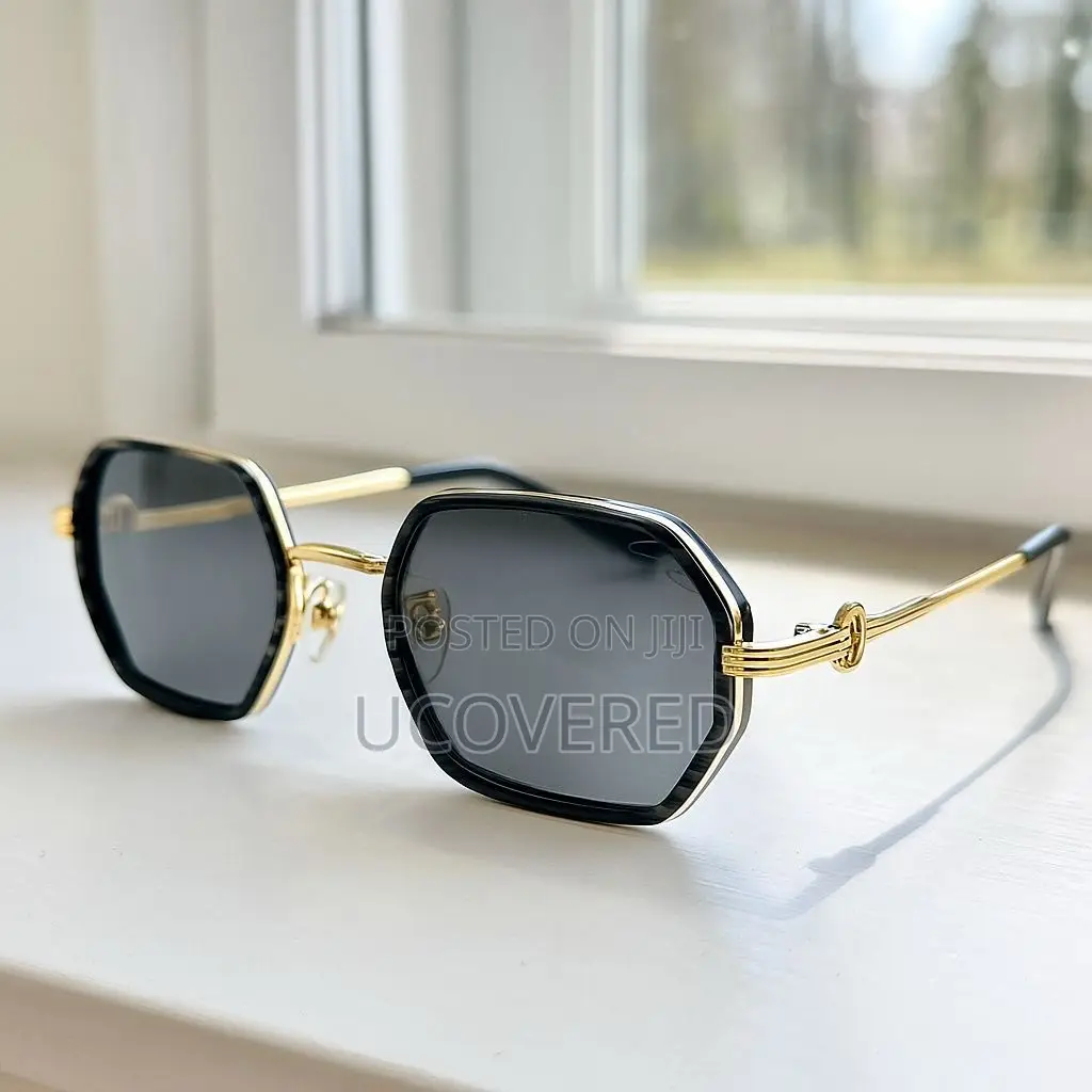 Designer Square Shaped Sunglasses Eyewear Kit