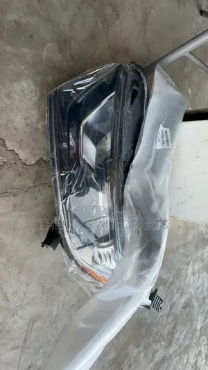 Honda Cr-v 2017,2018,2019,2020,2021 Headlight.