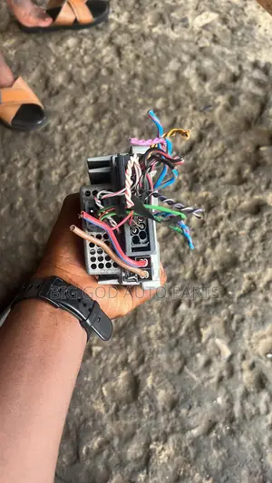 BMW 7 Series Amplifier