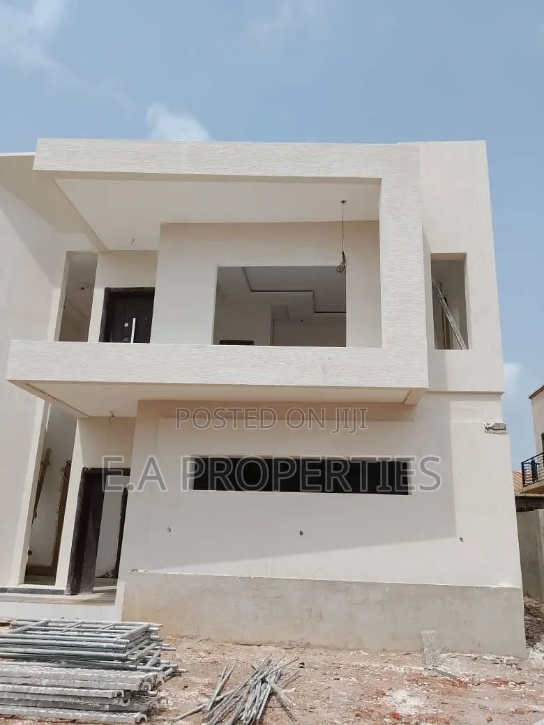 5bdrm House in E A Properties, Frafraha for sale
