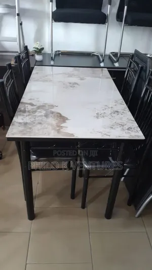 Mable Dining Set Table With 4 Chair
