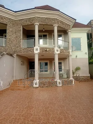 5bdrm Penthouse in 𝙻𝚎𝚐𝚊𝚌𝚢 𝚜𝚘𝚕𝚒𝚍 𝚛𝚎𝚊𝚕, New Town for rent