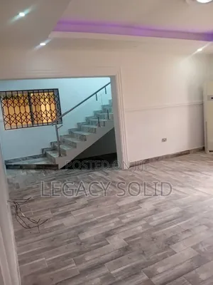 5bdrm Penthouse in 𝙻𝚎𝚐𝚊𝚌𝚢 𝚜𝚘𝚕𝚒𝚍 𝚛𝚎𝚊𝚕, New Town for rent