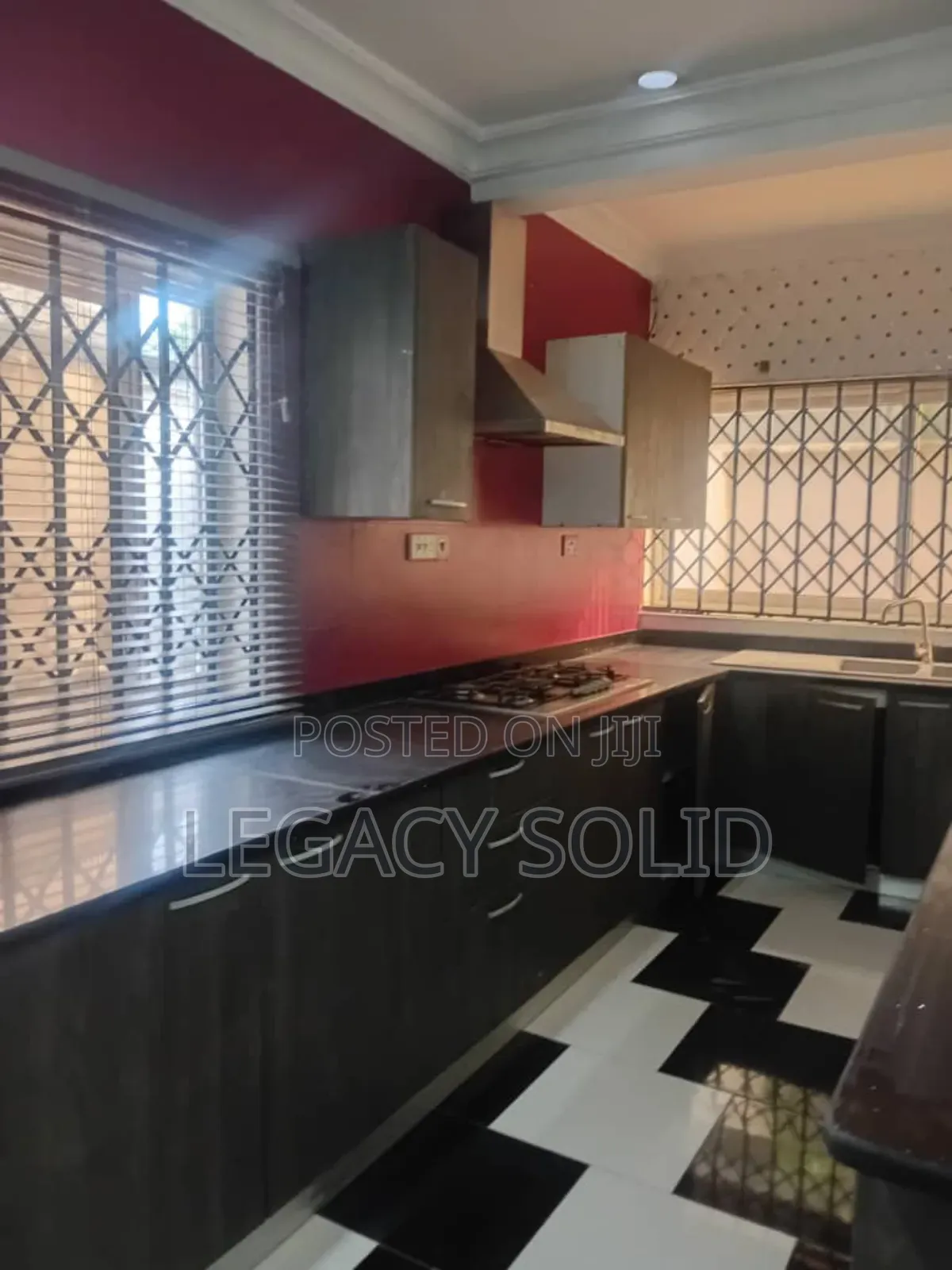 5bdrm Penthouse in 𝙻𝚎𝚐𝚊𝚌𝚢 𝚜𝚘𝚕𝚒𝚍 𝚛𝚎𝚊𝚕, New Town for rent
