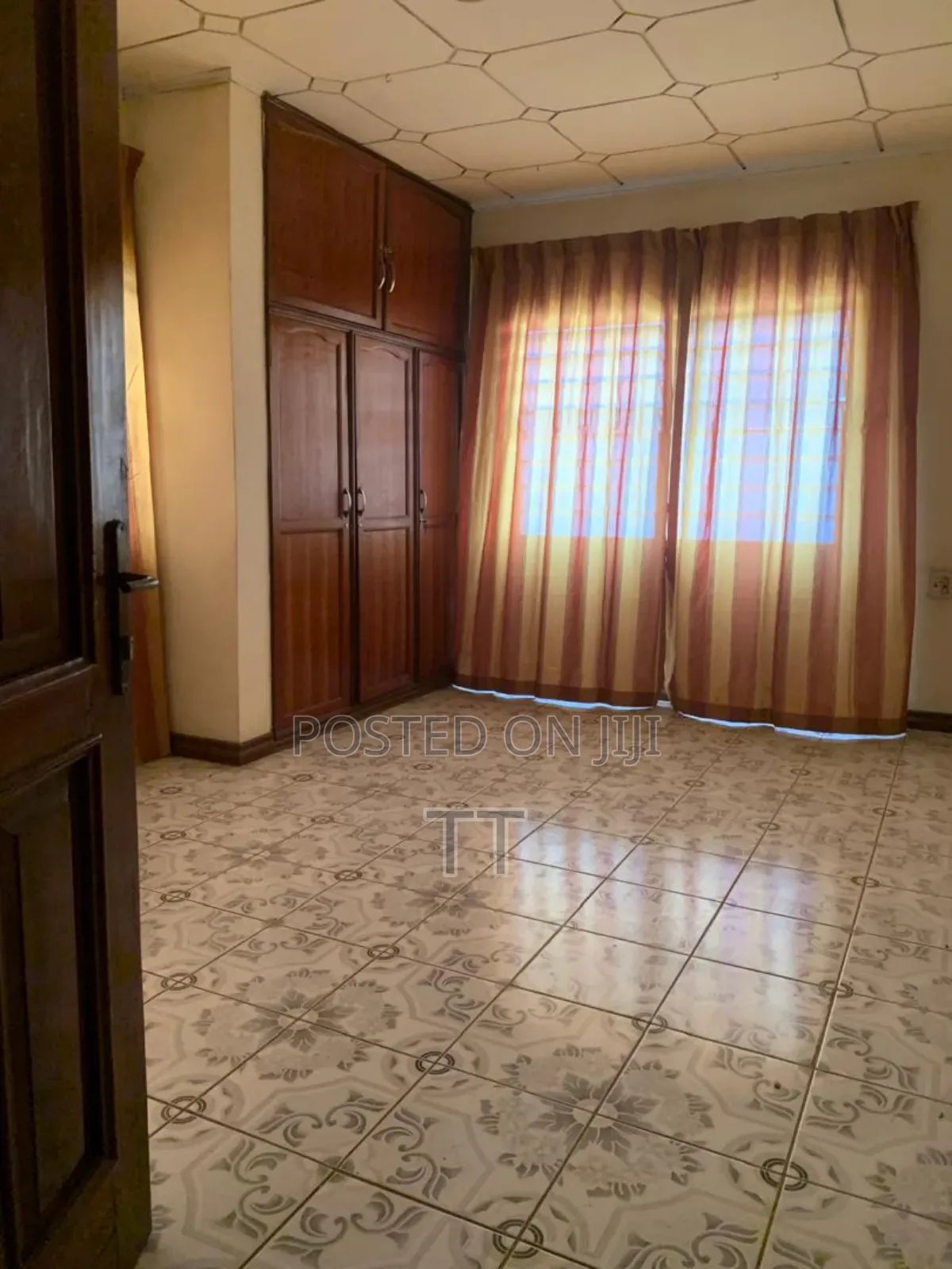 4bdrm House in Baatsona Total Close for rent