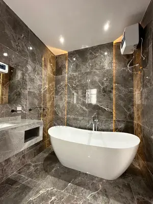 4bdrm House in Ashaley Botwe for sale
