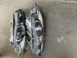 Jaguar Xf 2015 Head Light