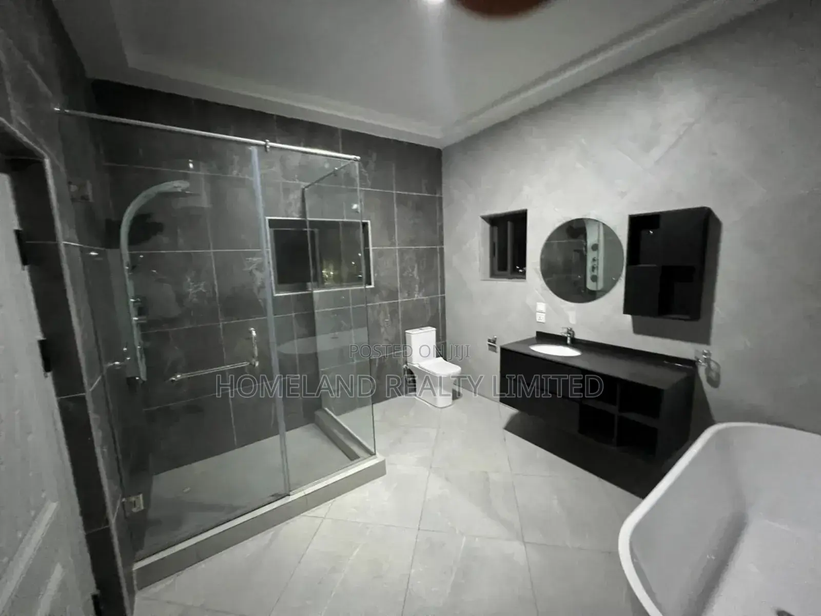 4bdrm Townhouse/Terrace in Mile 7 Park for sale