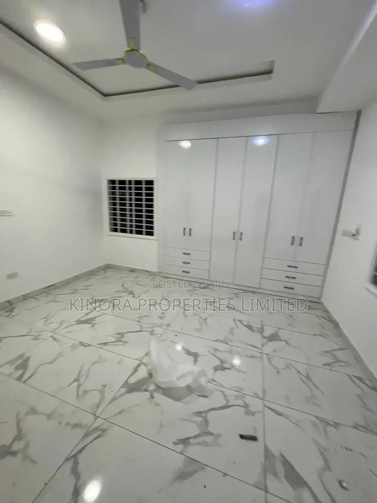4bdrm Townhouse/Terrace in Mile 7 Park for sale