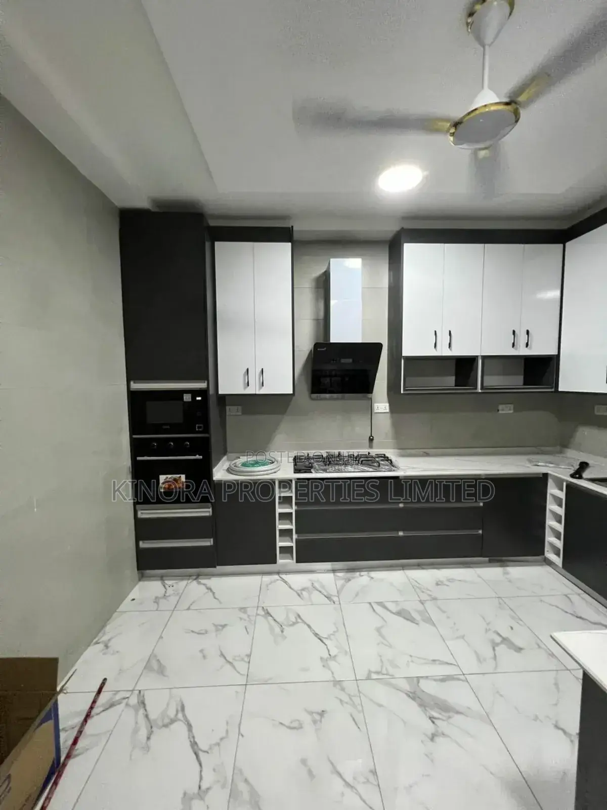 4bdrm Townhouse/Terrace in Mile 7 Park for sale