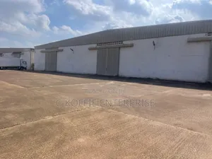3,500 SQM at Tema 4 Rent