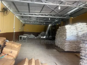 150sqm + 4bedrooms Self Compound at Tema Com 25 4 Rent