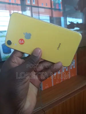 Apple iPhone XR 64 GB Yellow