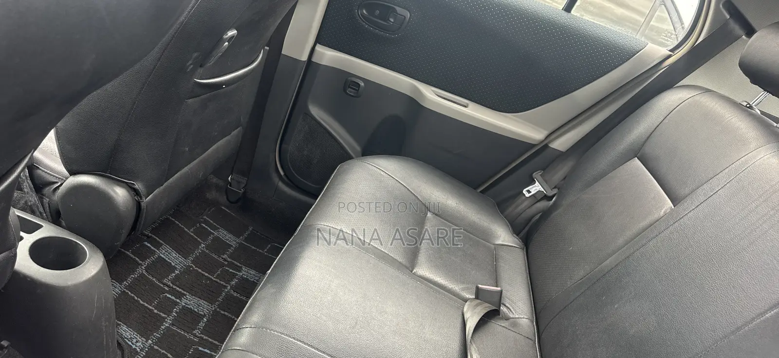 Toyota Yaris Base Hatchback 3dr 2011 White