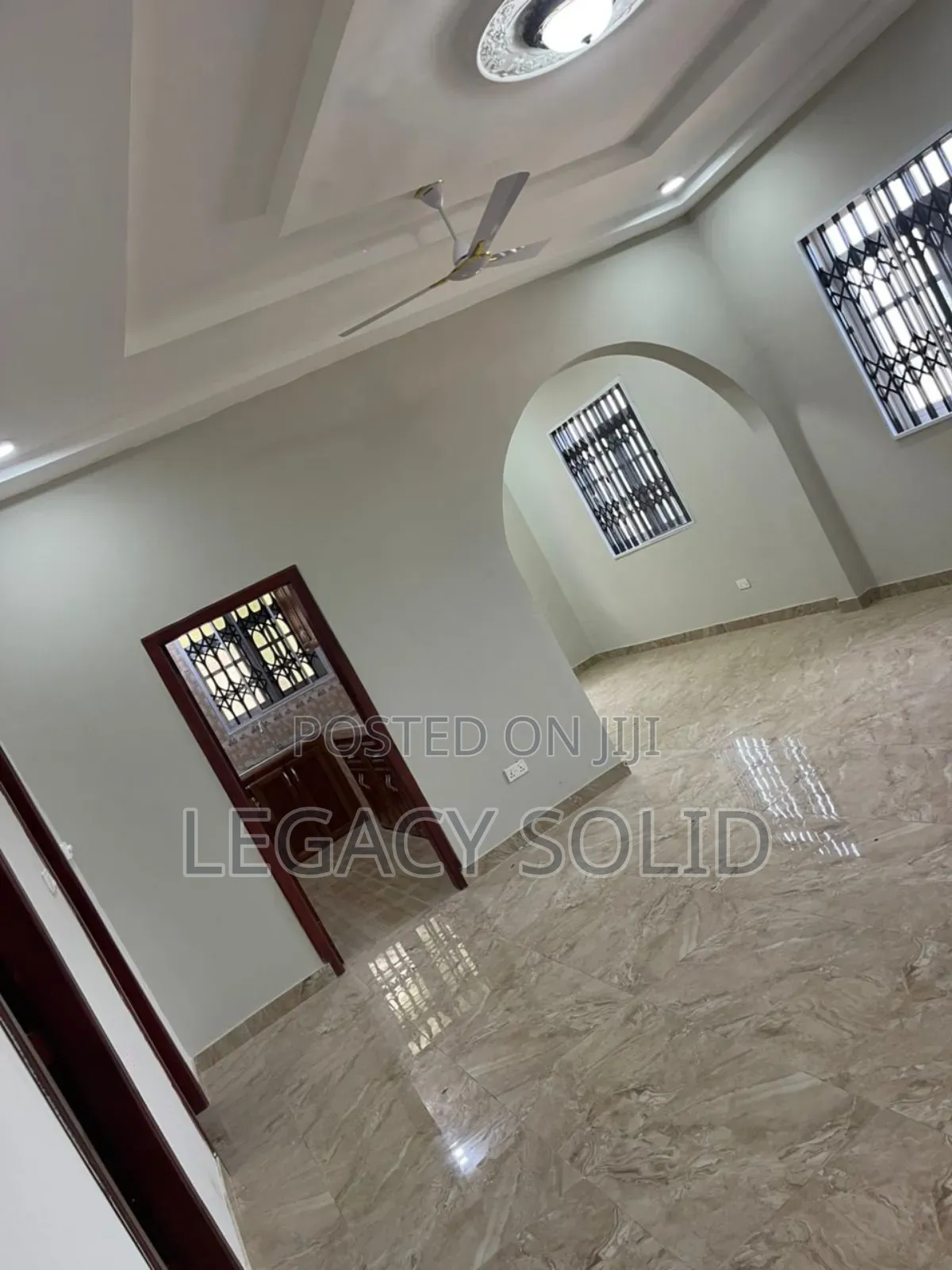 3bdrm Apartment in 𝙻𝚎𝚐𝚊𝚌𝚢 𝚜𝚘𝚕𝚒𝚍 𝚛𝚎𝚊𝚕, Amasaman for rent