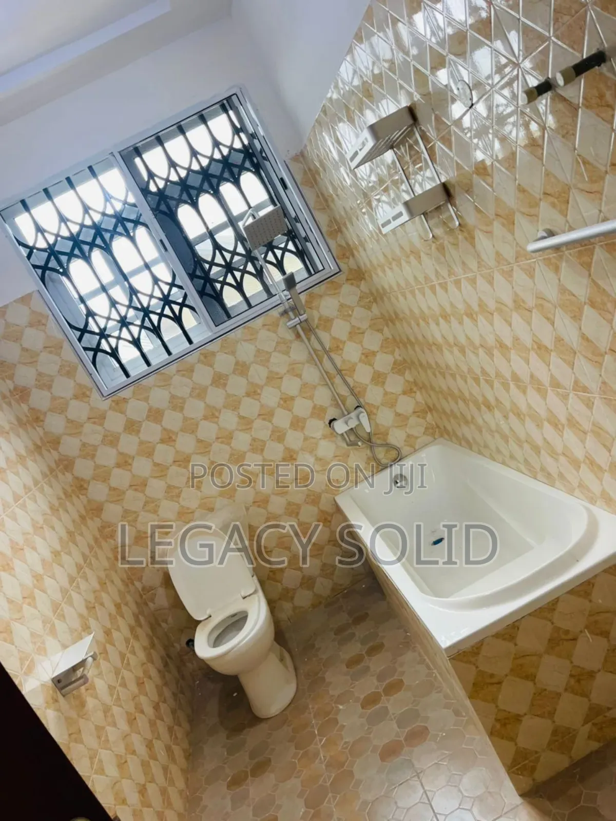 3bdrm Apartment in 𝙻𝚎𝚐𝚊𝚌𝚢 𝚜𝚘𝚕𝚒𝚍 𝚛𝚎𝚊𝚕, Amasaman for rent