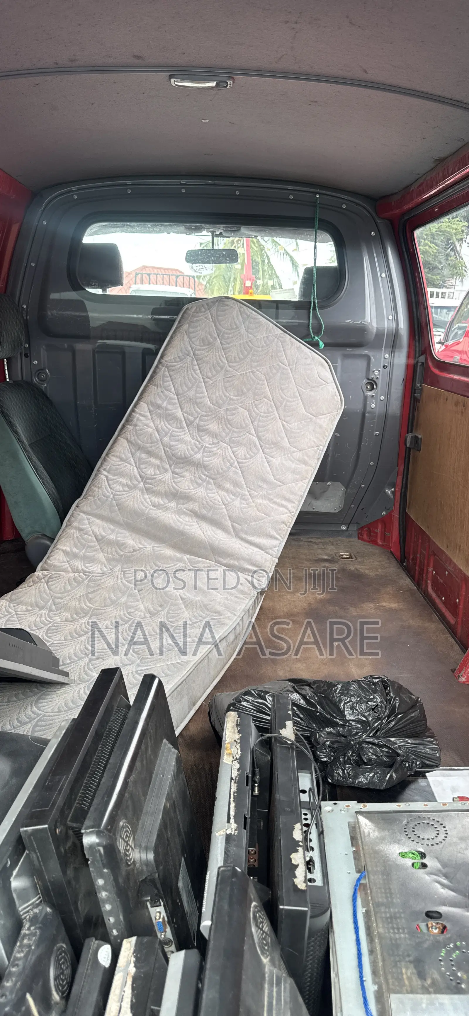 Toyota HiAce 2007 Red