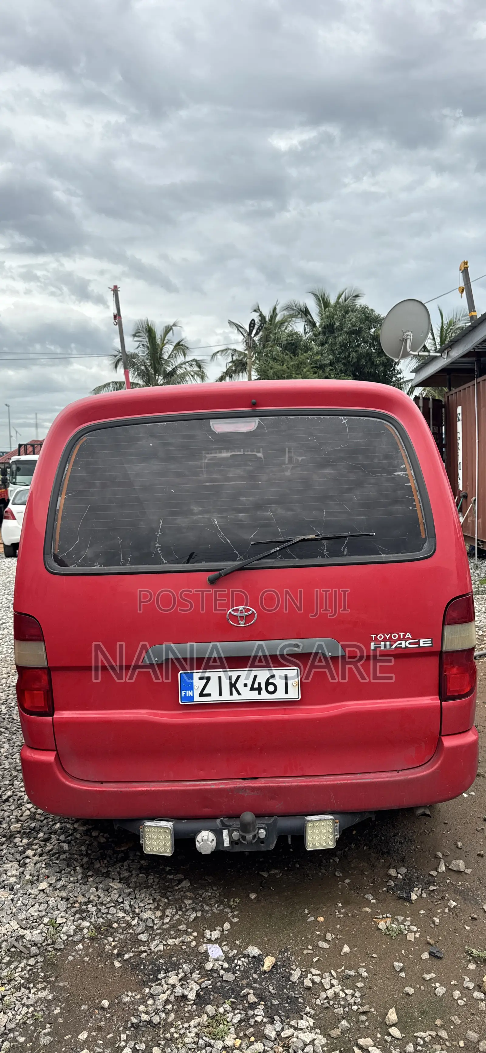 Toyota HiAce 2007 Red