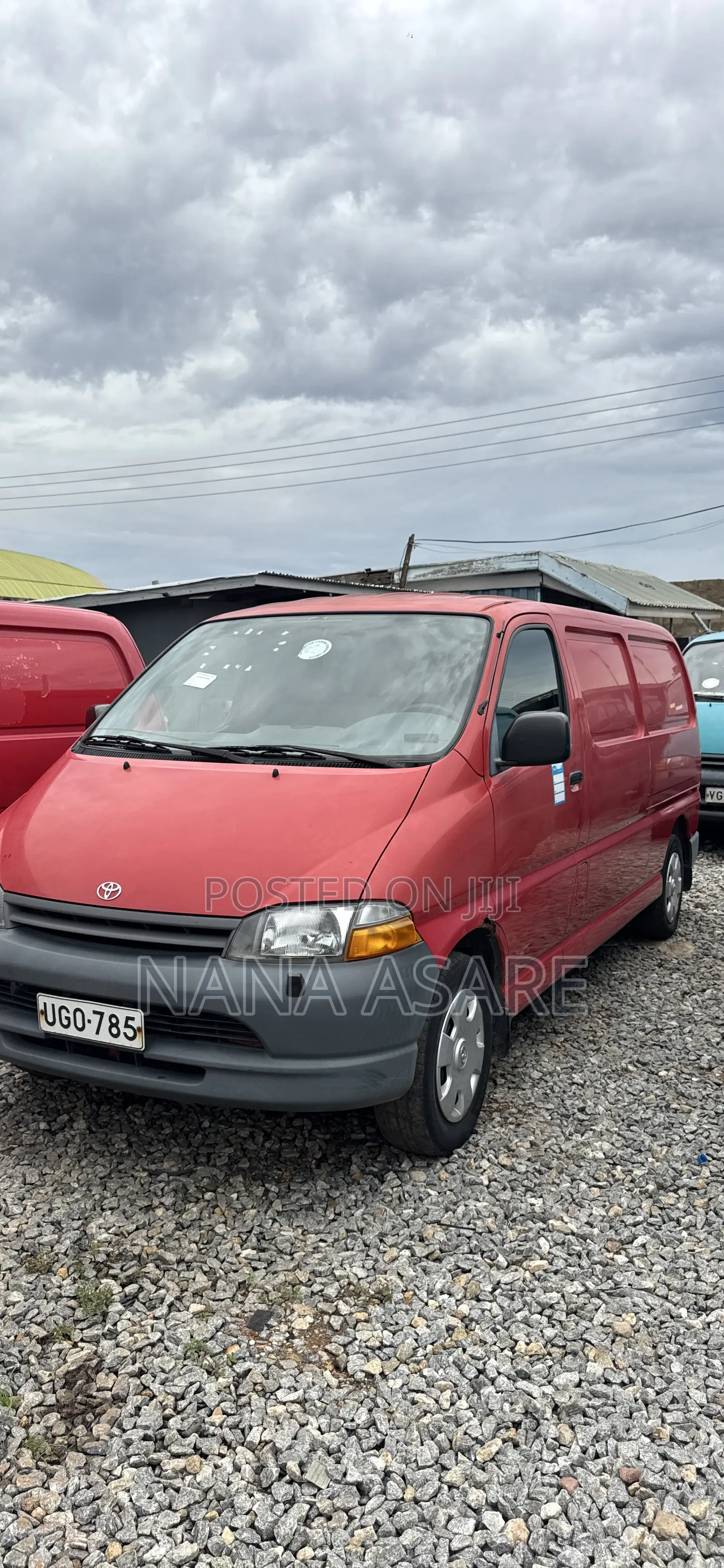 Toyota HiAce 2007 Red