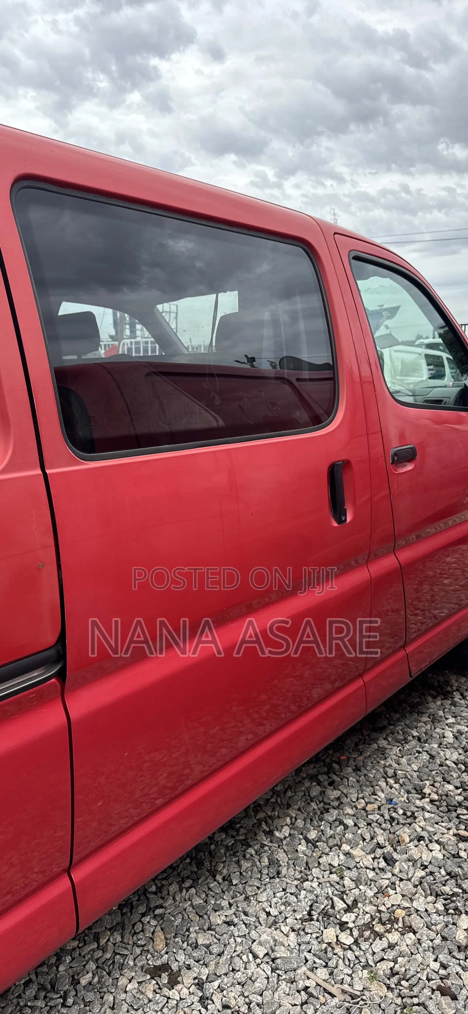 Toyota HiAce 2007 Red