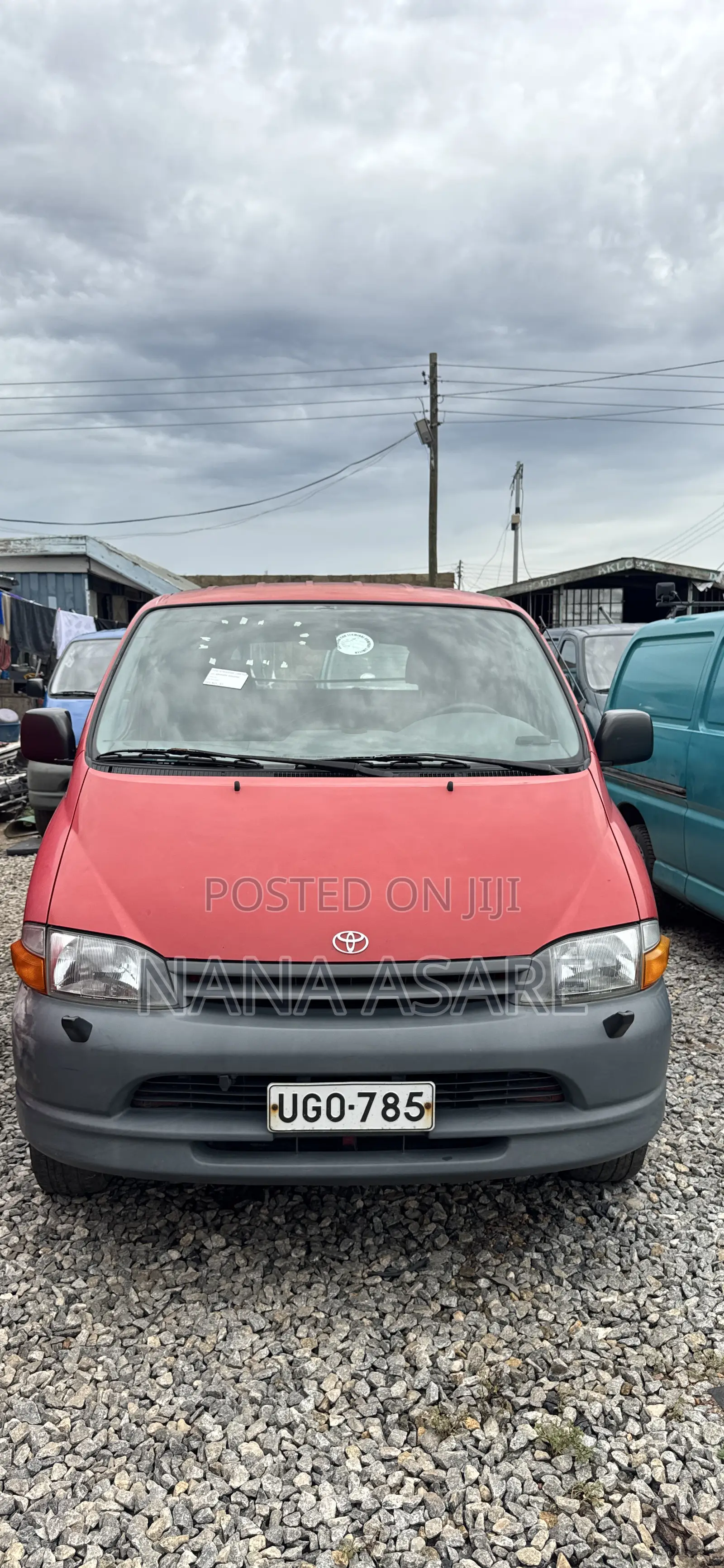 Toyota HiAce 2007 Red