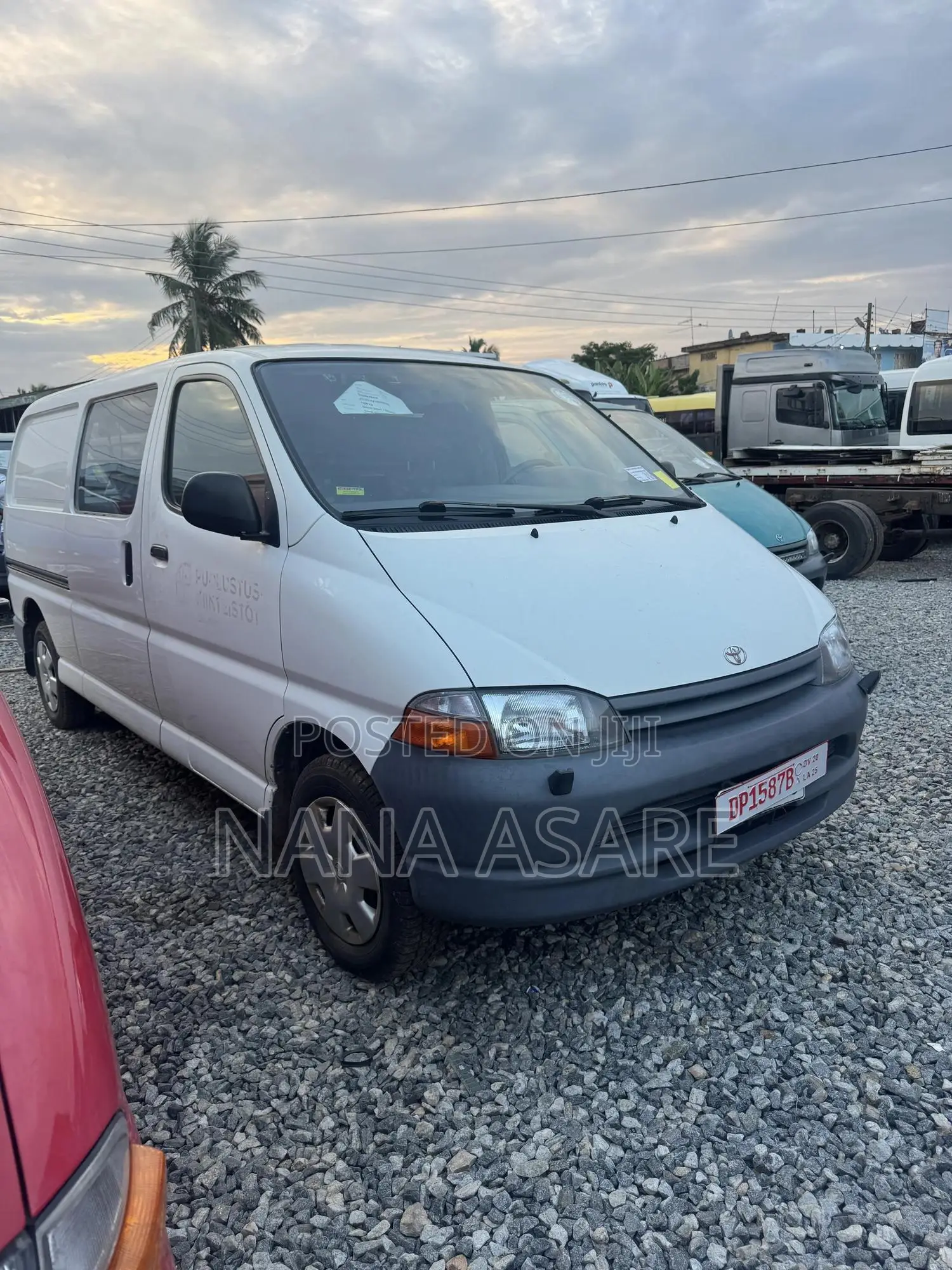 Toyota HiAce 2009 White