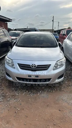 Toyota Corolla LE 4dr Sedan (1.8L 4cyl 4A) 2010 Silver