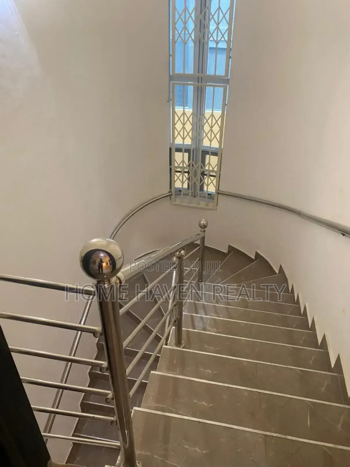 7bdrm House in Adjiriganor, East Legon for rent