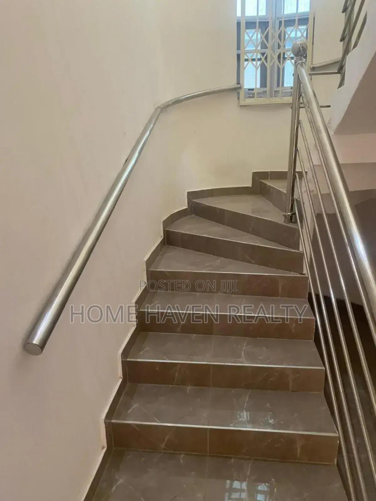 7bdrm House in Adjiriganor, East Legon for rent