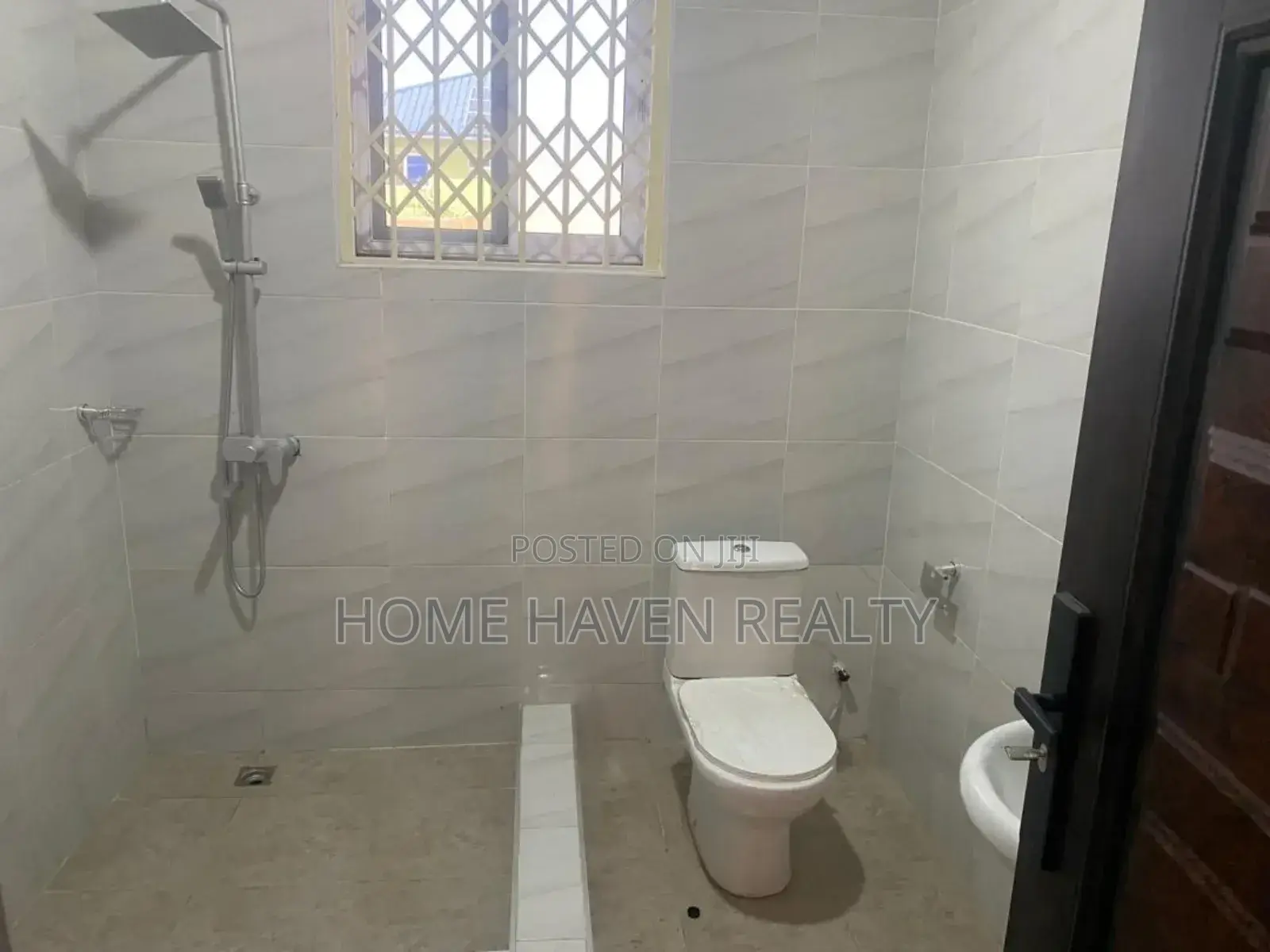 7bdrm House in Adjiriganor, East Legon for rent