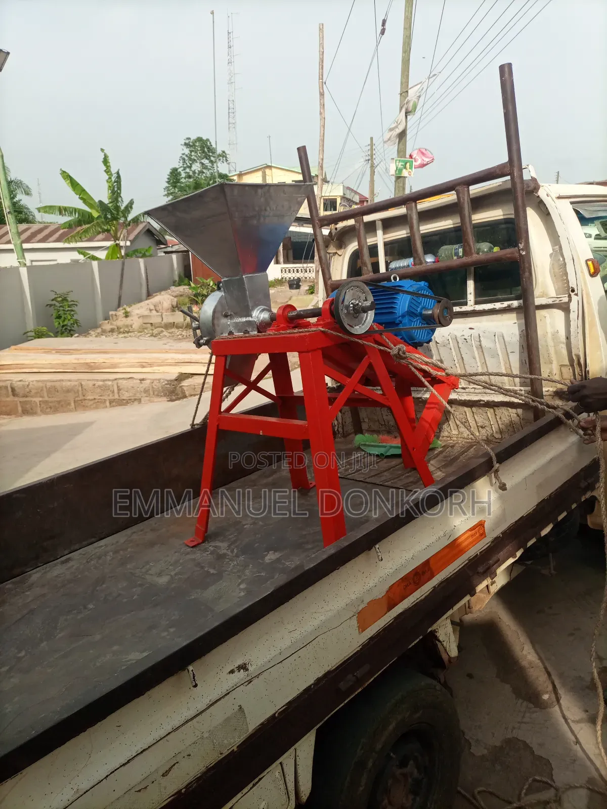 Industrial Groundnuts/Coconut Grinder Machine