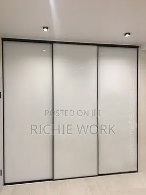 Sliding Wardrobe Installer