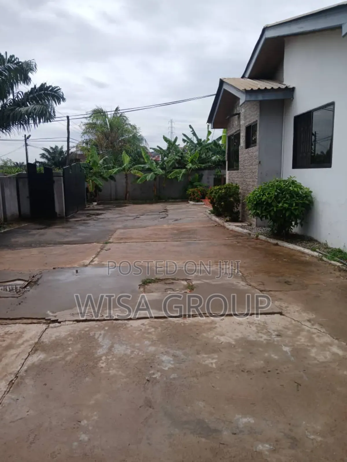 6bdrm House in Wisa Group, Accra Metropolitan for sale