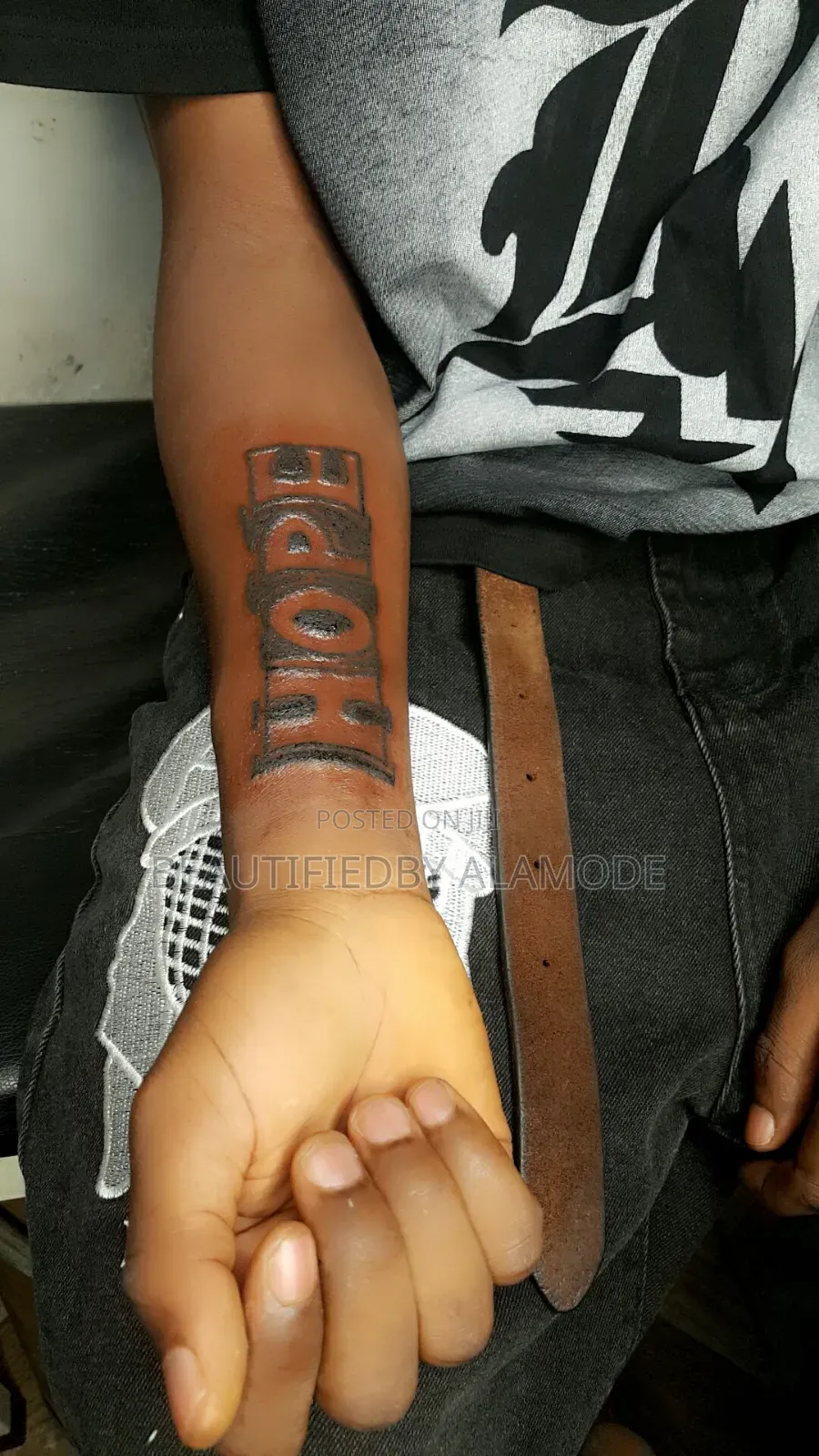 Tattoo and Piercing Studio Service