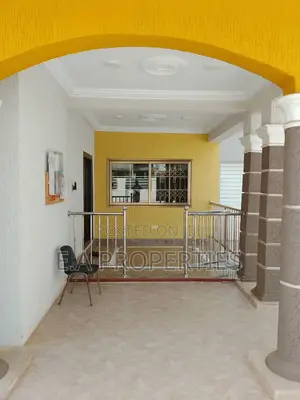5bdrm House in E A Properties, Frafraha for sale