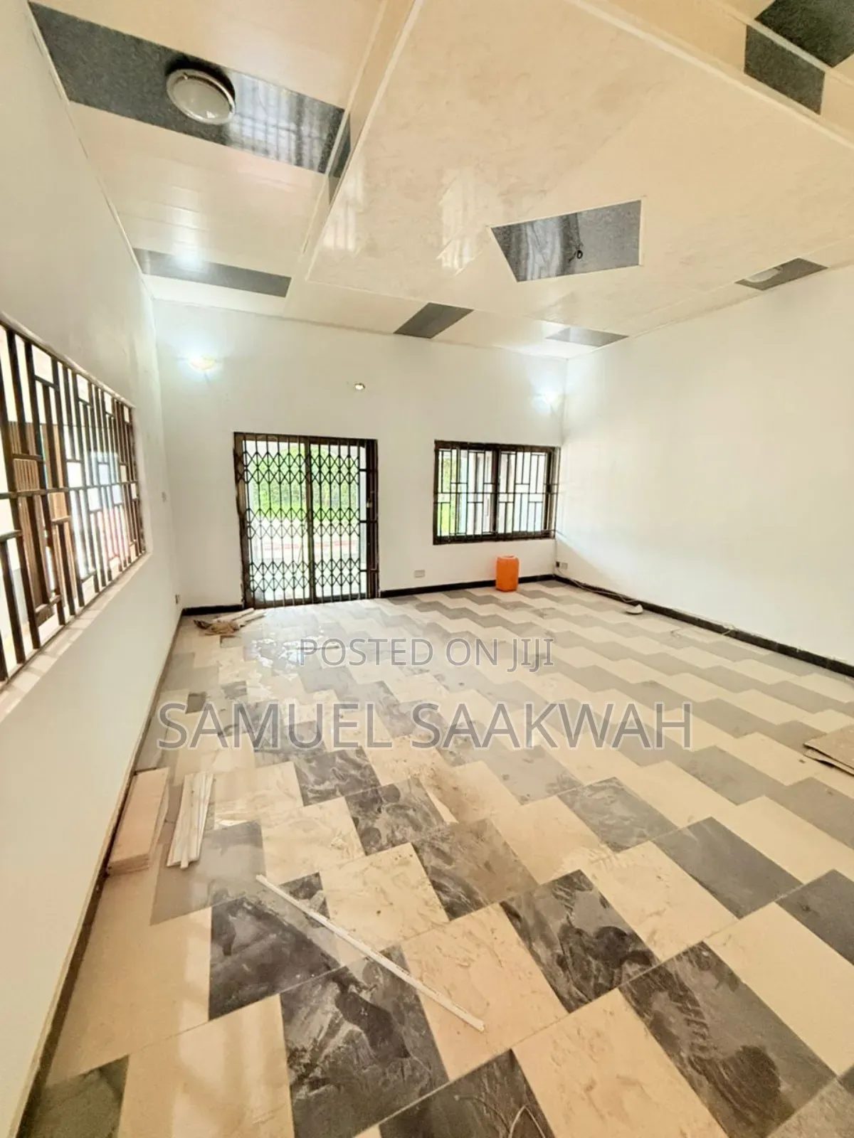 3bdrm Block of Flats in Awoshei Onyinase, Mangoase for rent