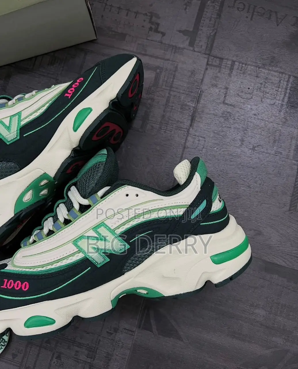 Pine New Balance 1000