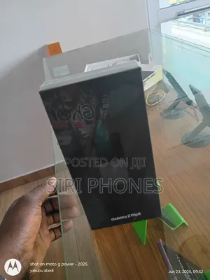 New Samsung Galaxy Z Flip5 512 GB Black