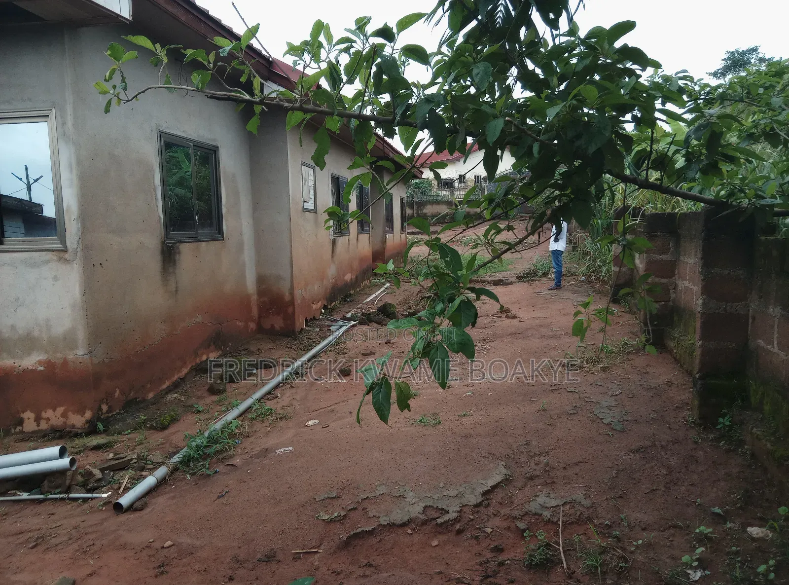 5bdrm House in Brother K Estate, Kumasi Metropolitan for sale