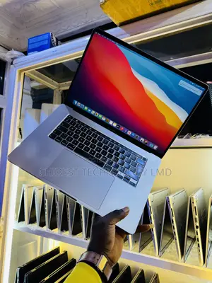 Photo - Laptop Apple MacBook Pro 2019 16GB Intel Core I7 SSD 512GB