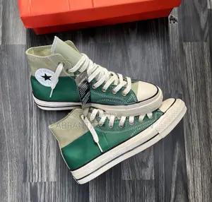 Photo - Converse Unisex Chuck 70 Color Block Trainers