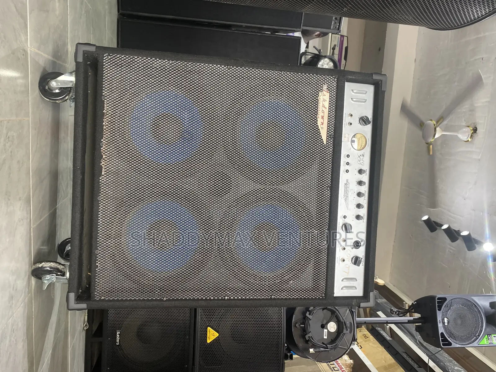 Ashdown Mag C410t-300 Bass Combo Head and Tail