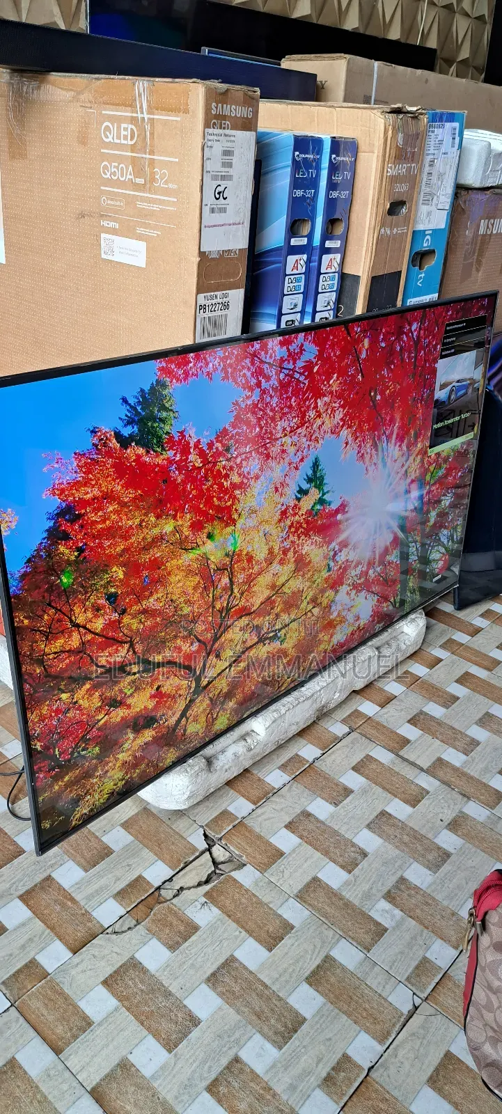 Samsung 55" Class Qled Q70c Uhd Smart Alexa Apple Airpla