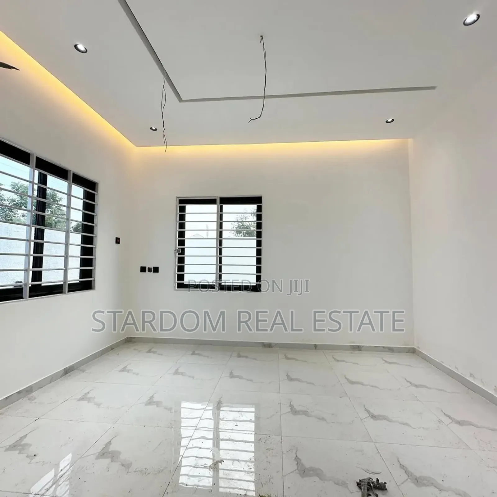 3bdrm Duplex in East Legon Hills for sale