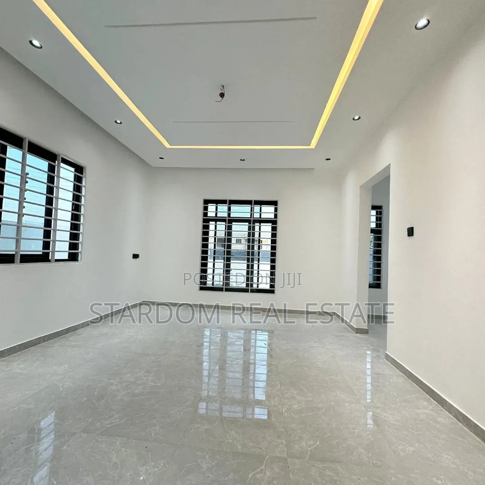 3bdrm Duplex in East Legon Hills for sale
