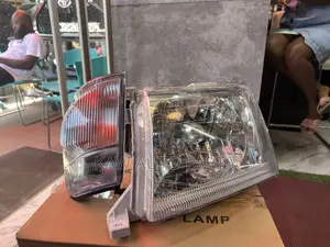 2000,2001,2002 Headlight for Nissan Hardbody