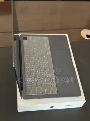 Laptop Apple MacBook Air 2022 M2 8GB Apple M2 SSD 256GB