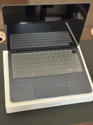 Laptop Apple MacBook Air 2022 M2 8GB Apple M2 SSD 256GB